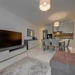 3br -sliema Tigne Steps From Sea