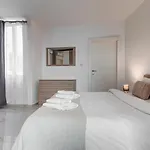 公寓 3br -sliema Tigne Steps From Sea Gzira