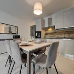3br -sliema Tigne Steps From Sea *