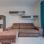 公寓 3br -sliema Tigne Steps From Sea Gzira