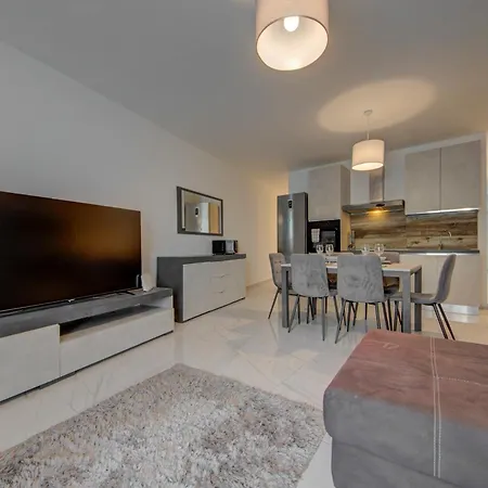 3br -sliema Tigné Steps From Sea