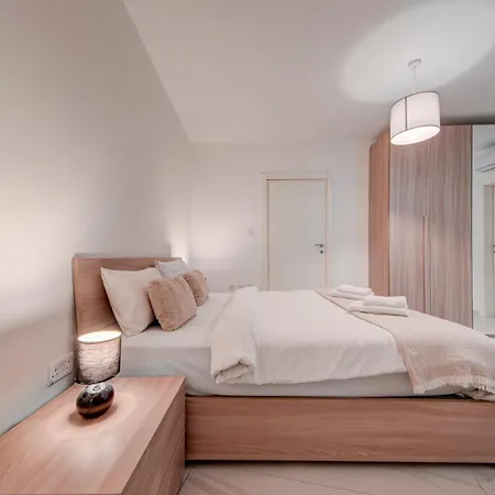 3br -sliema Tigne Steps From Sea Apartment Gzira