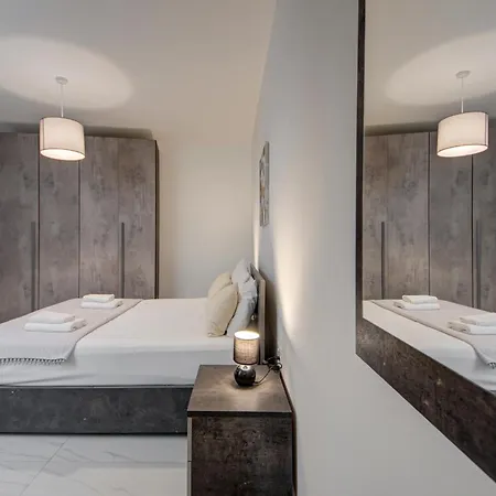 아파트 3br -sliema Tigne Steps From Sea *