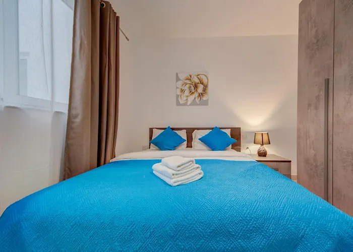 Apartment 3br -sliema Tigne Steps From Sea Gzira